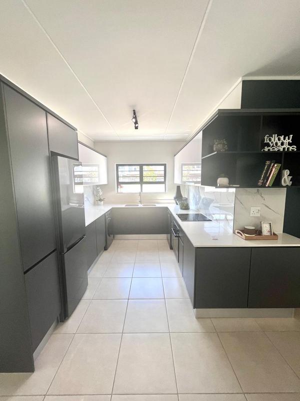 To Let 3 Bedroom Property for Rent in Somerset West Western Cape